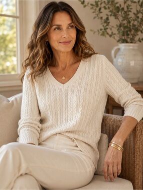 Talbots Ivory Cable Knit Sweater M Cashmere Angora Lambswool Blend V Neck Preppy